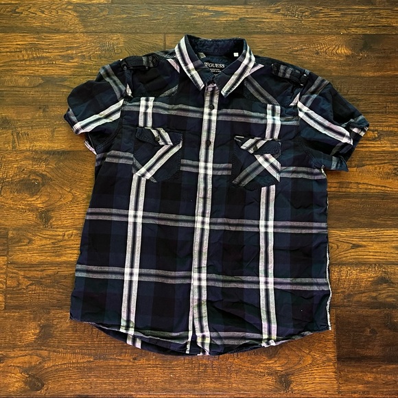 Guess Blue Black Plaid Shirt Short-Sleeve Button-Down - Picture 3 of 5